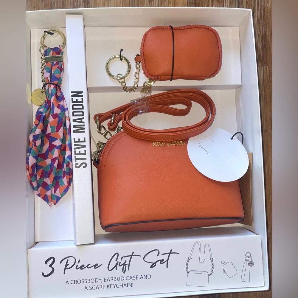 Steve Madden 3-Piece Crossbody Gift Set NWT